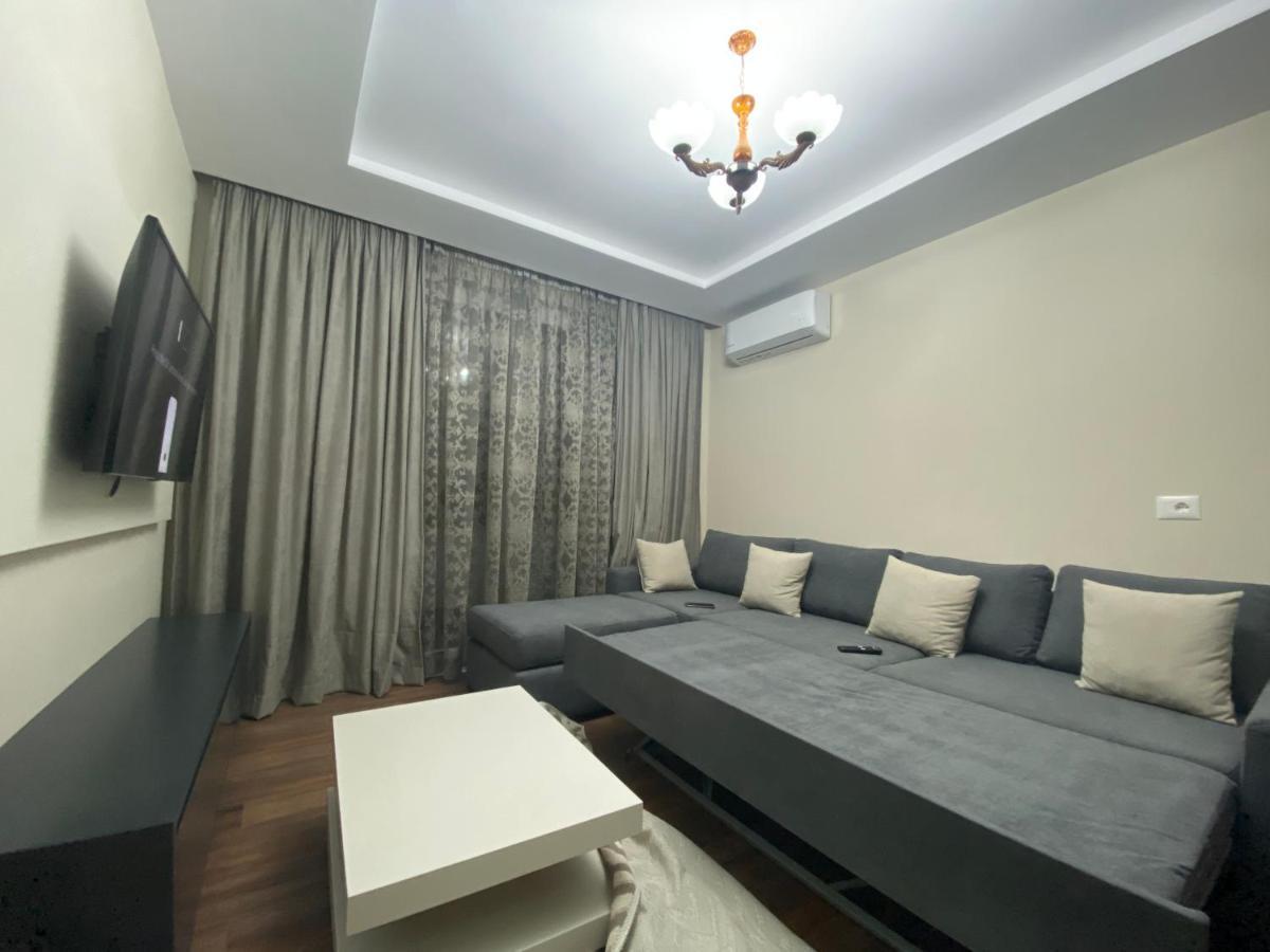 Komatas Modern Apartments In Bllok Area Tirana Exterior photo